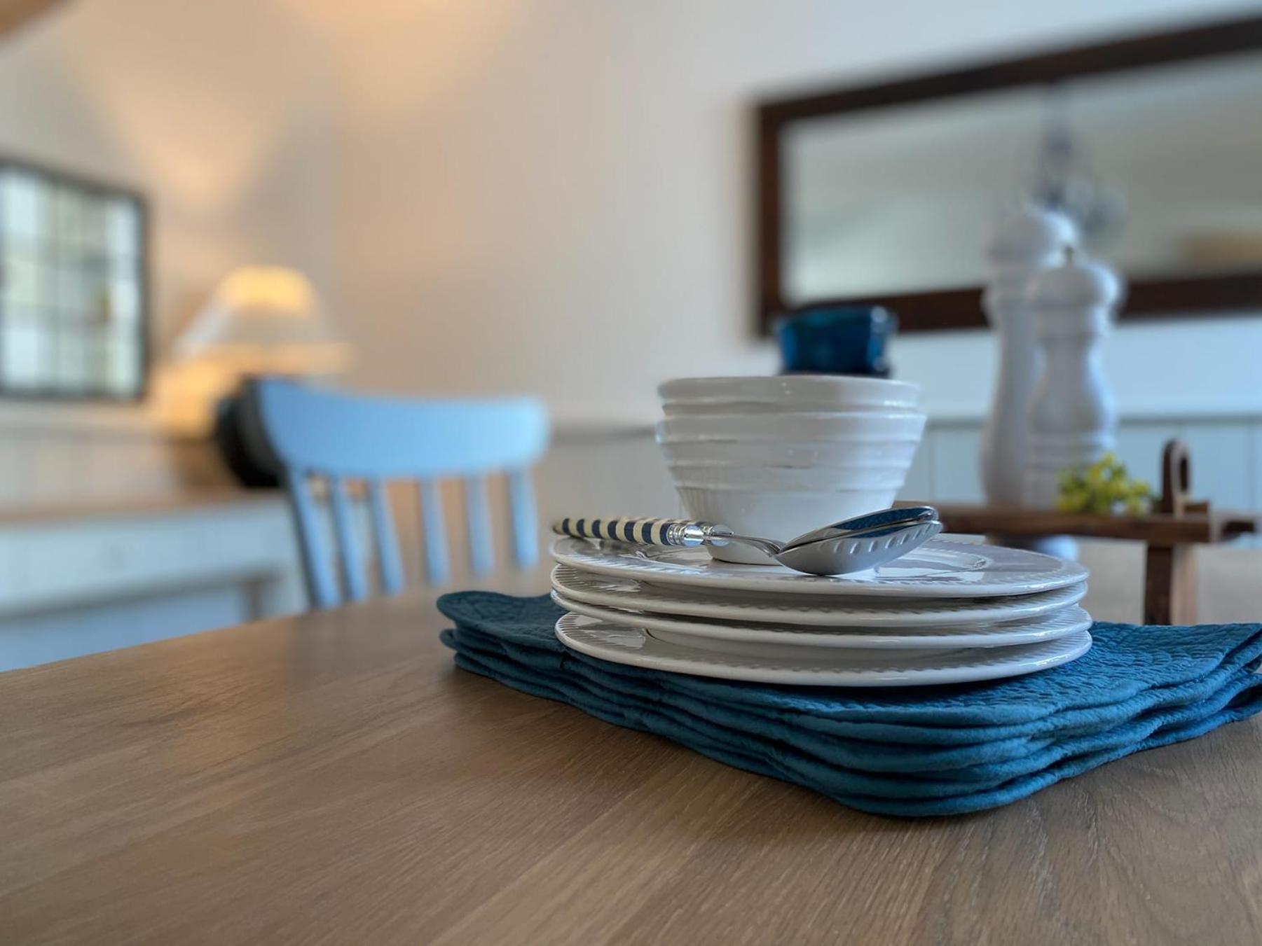 Bosun Cottage - Boutique Retreat On The Beach Deal Bagian luar foto