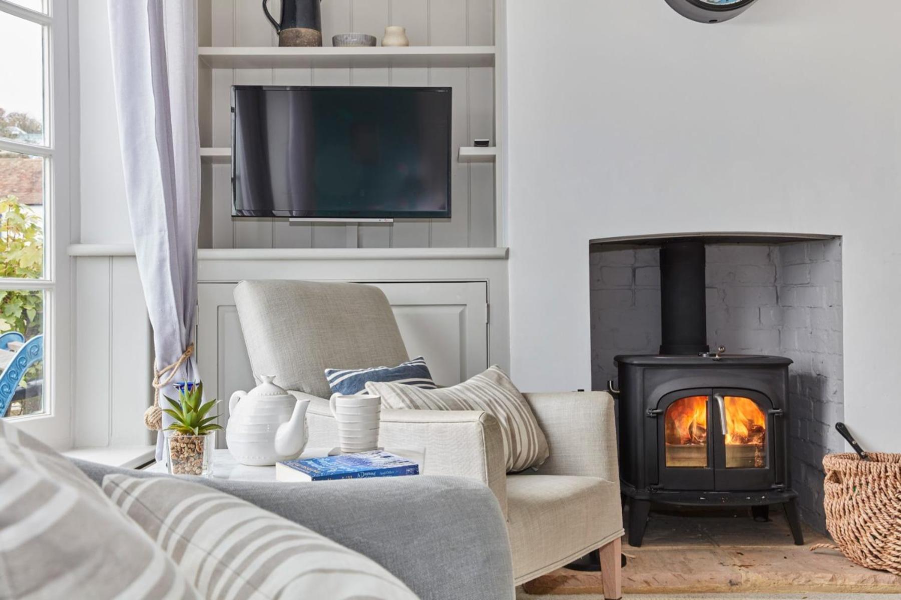 Bosun Cottage - Boutique Retreat On The Beach Deal Bagian luar foto